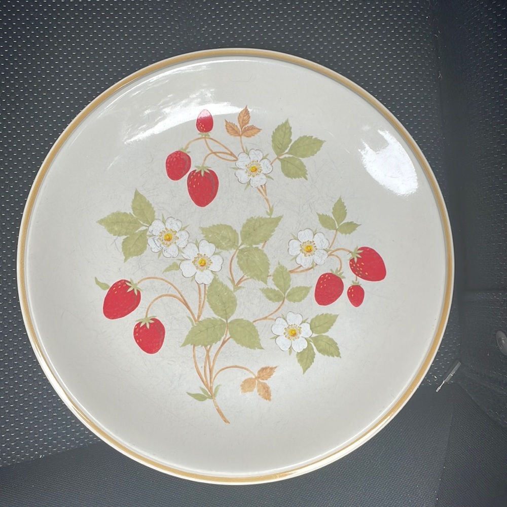 Vintage Sheffield Strawberries-n- Cream stoneware dinner plates set of 2